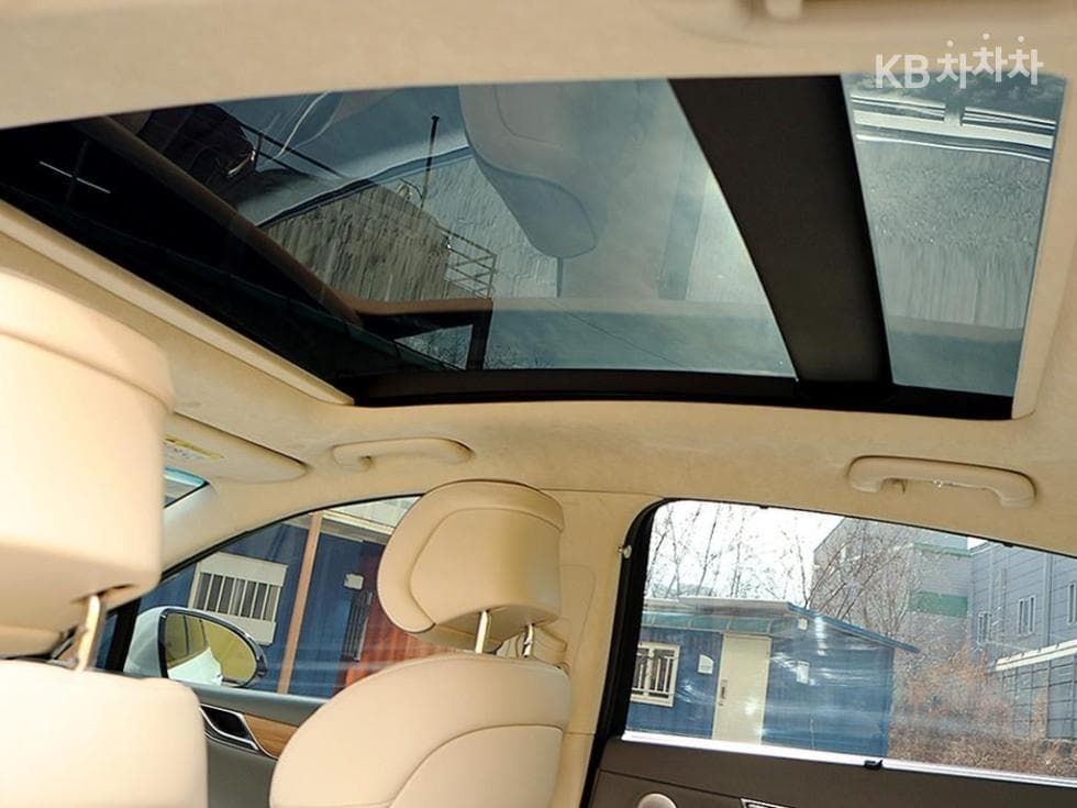 Genesis G80(RG3)2.5 Turbo Gasoline Direct Injection 2WD - 13