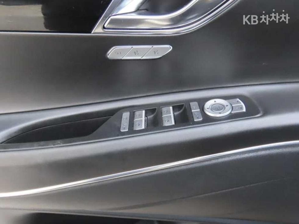 Genesis GV802.5 Turbo Gasoline AWD - 7