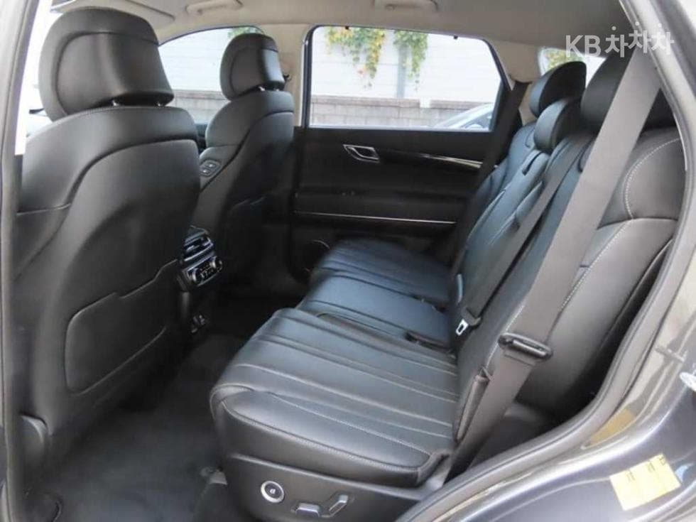 Genesis GV802.5 Turbo Gasoline AWD - 8