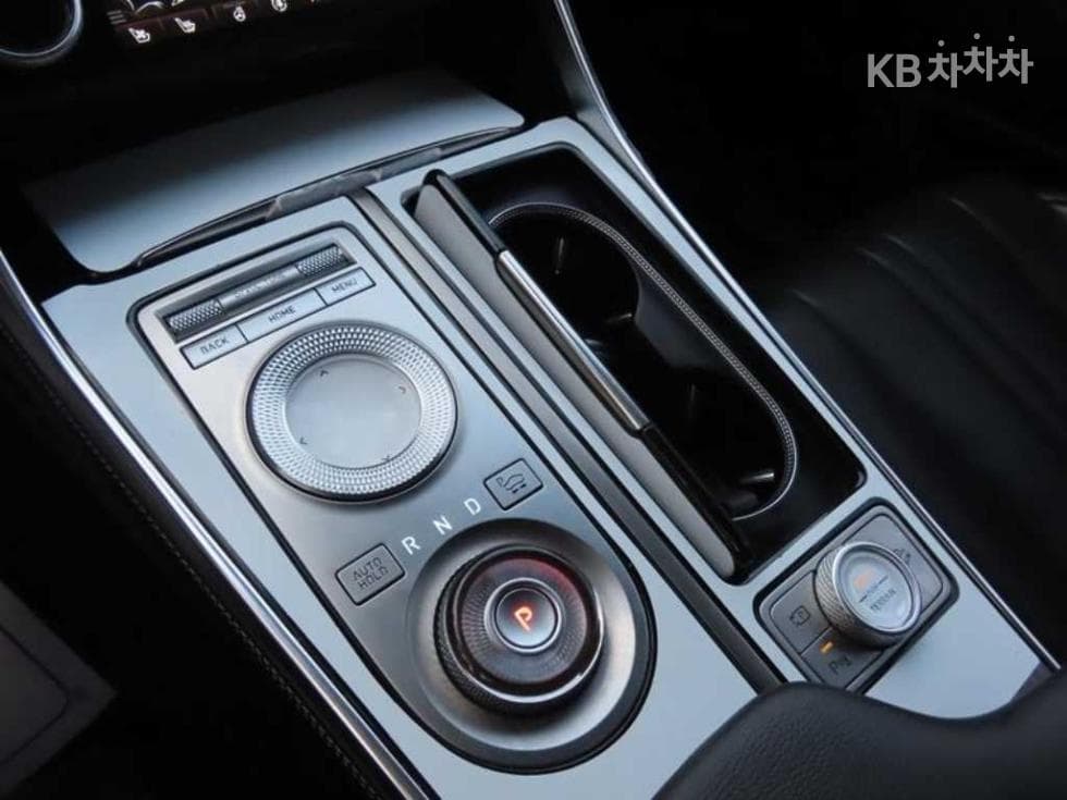 Genesis GV802.5 Turbo Gasoline AWD - 14