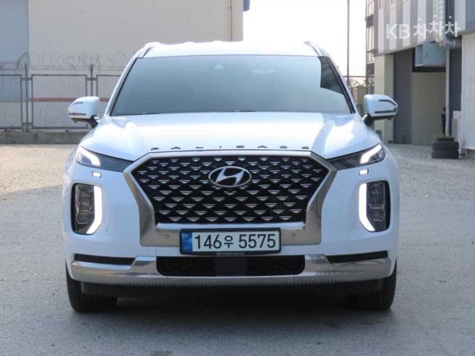 Hyundai Palisade 2.2 Diesel 7-seater (Limousine) Calligraphy - Image 1