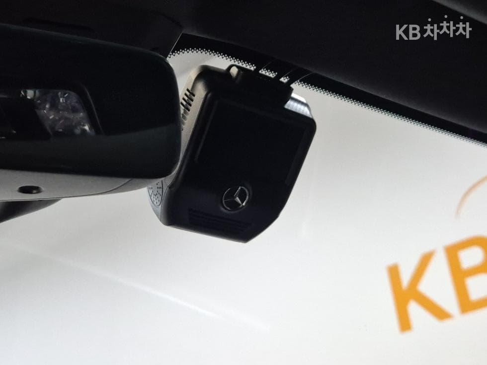 Mercedes-Benz GLB(X247)GLB 250 4Matic - 17