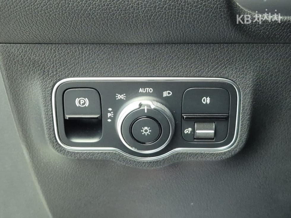 Mercedes-Benz GLB(X247)GLB 250 4Matic - 18