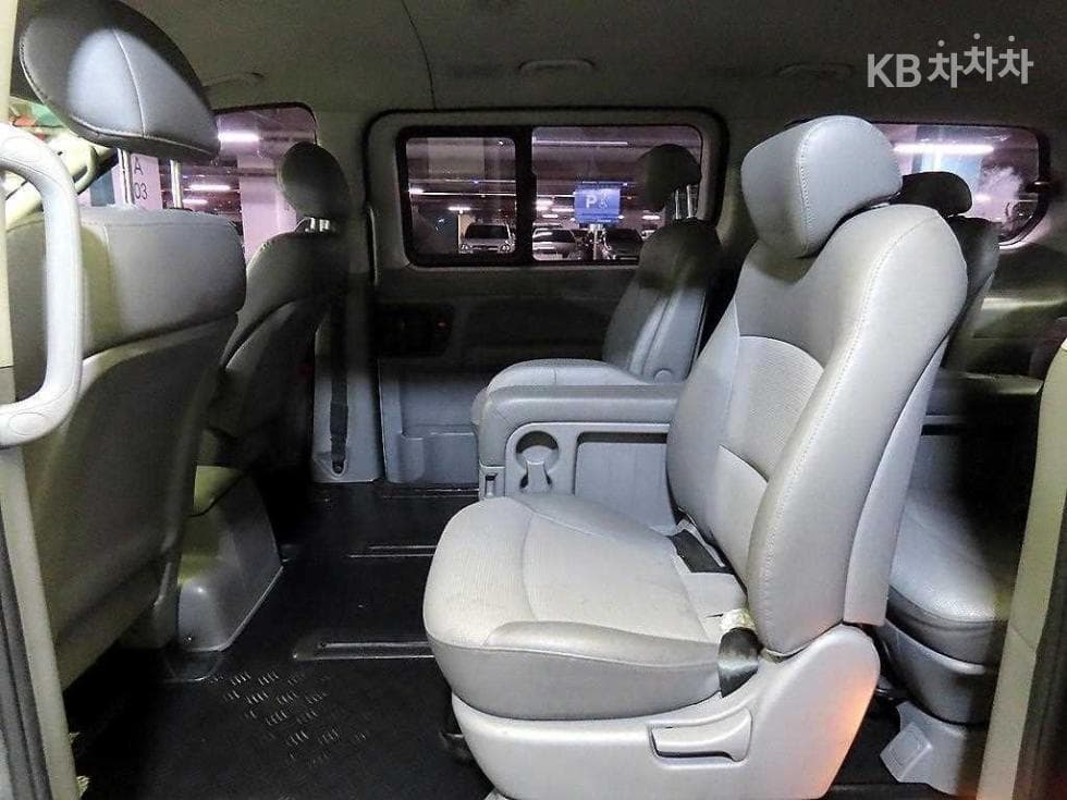 Хюндай Гранд Старекс11-местен Комби CVX Premium - 8