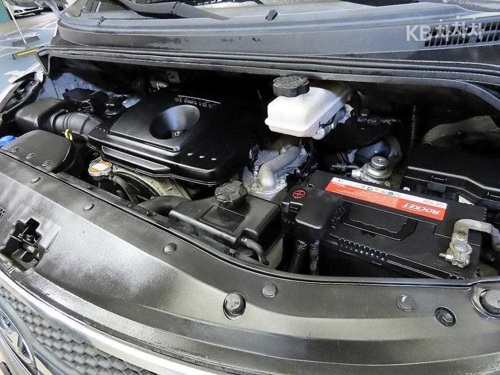 Хюндай Гранд Старекс11-местен Комби CVX Premium - 17