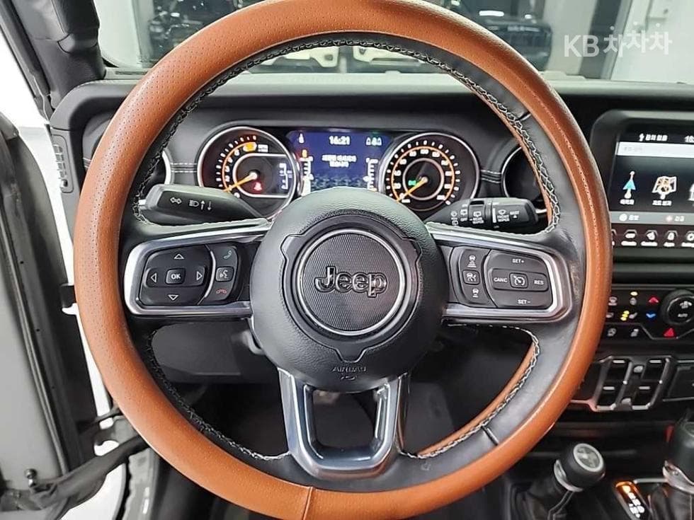 지프 랭글러 (JL)2.0 오버랜드 4도어 파워Top (Cargo) Standard - 9