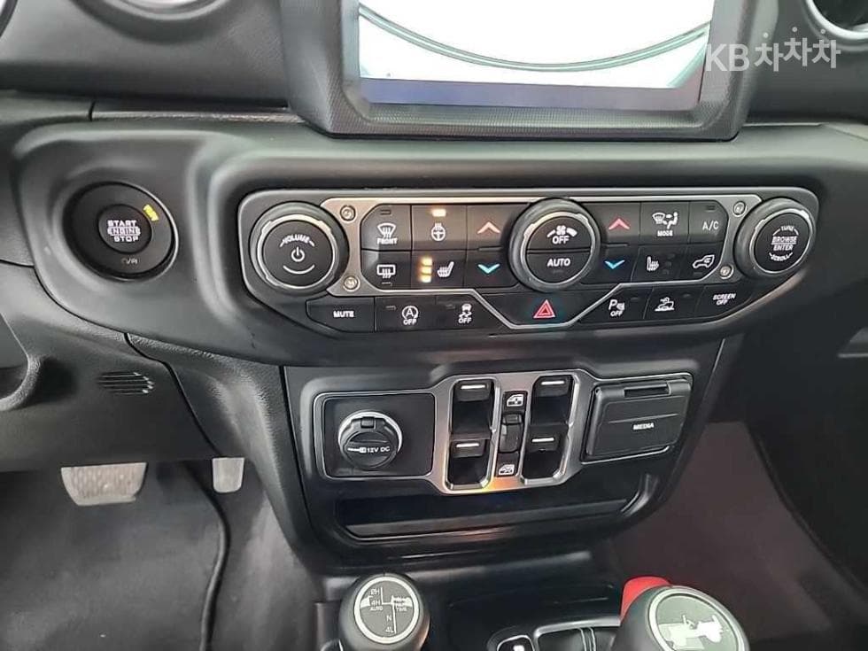 지프 랭글러 (JL)2.0 오버랜드 4도어 파워Top (Cargo) Standard - 10