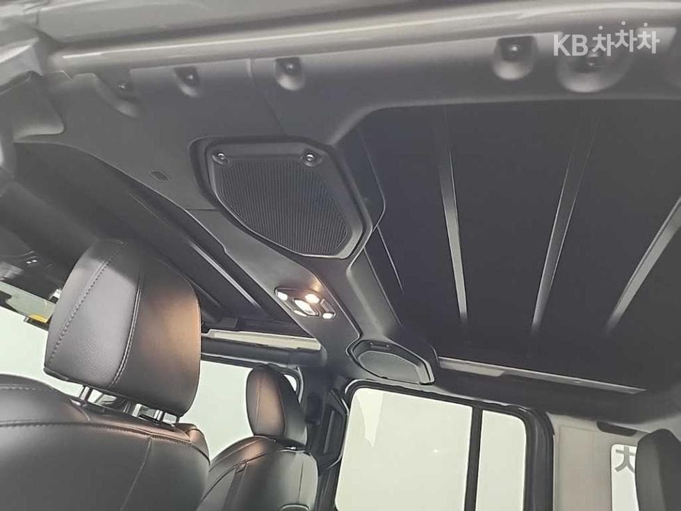 지프 랭글러 (JL)2.0 오버랜드 4도어 파워Top (Cargo) Standard - 14