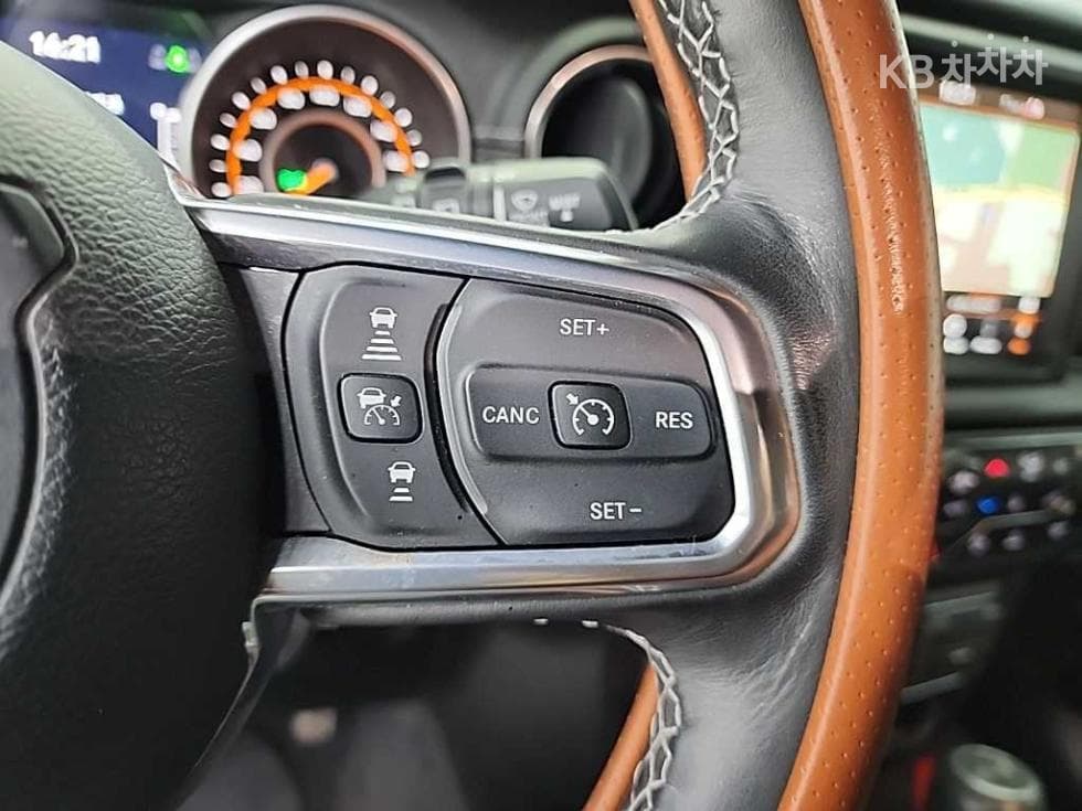 지프 랭글러 (JL)2.0 오버랜드 4도어 파워Top (Cargo) Standard - 18