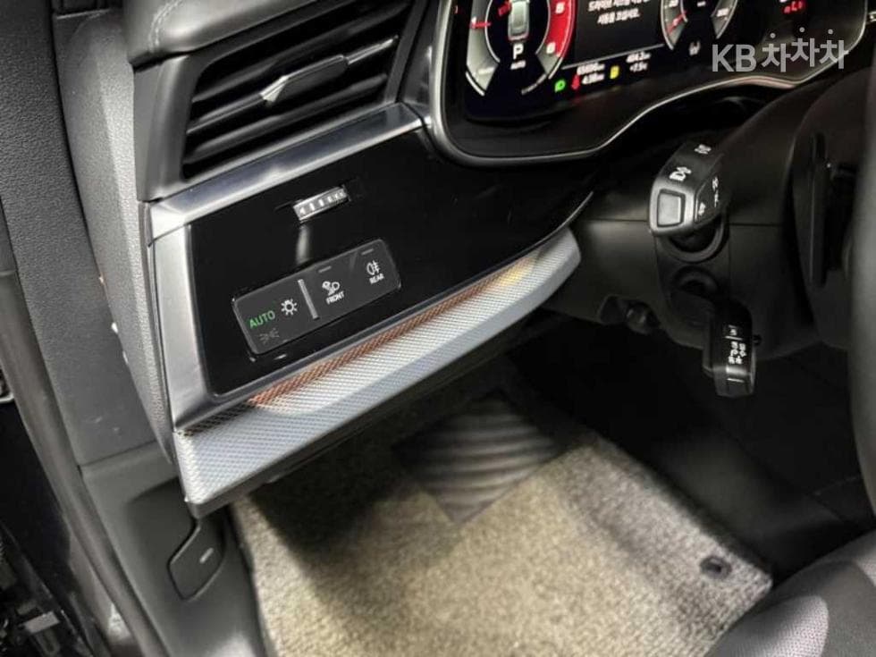 Ауди Q83.0 45 Турбо Дизел Инжекция Quattro Premium - 12