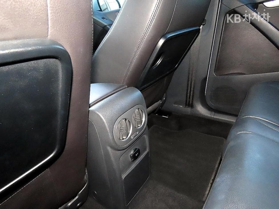 Volkswagen Нов Tiguan2.0 Турбо Дизел Инжекция R-라Местен 5N - 16