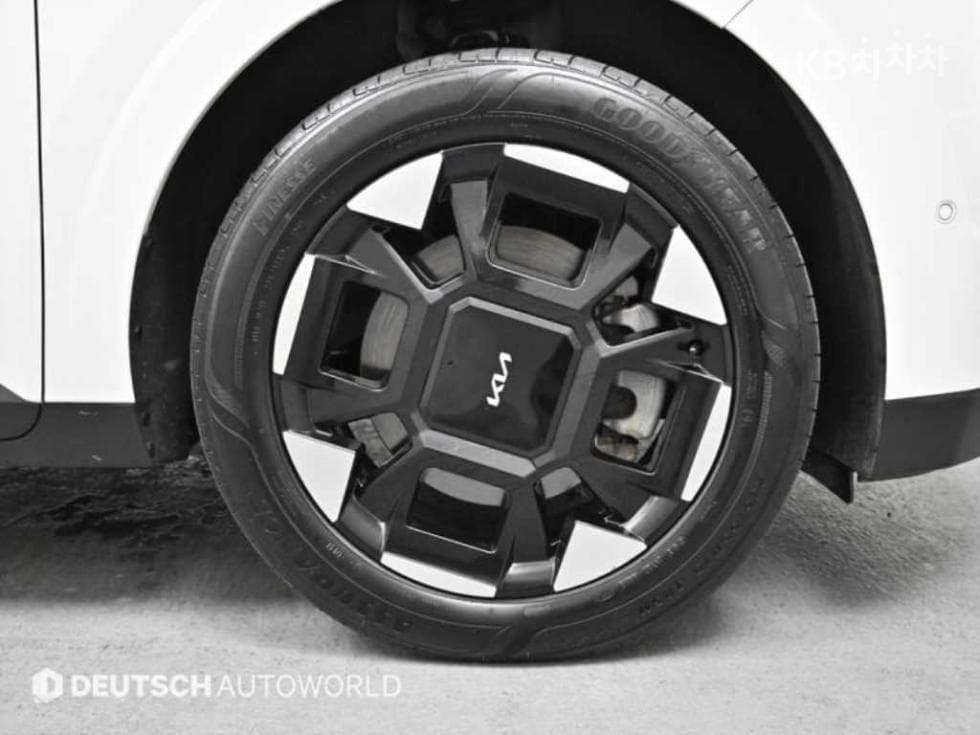 Киа The New (фейслифт) Канивал 4-то поколениеD2.2 9-местен Noblesse - 5