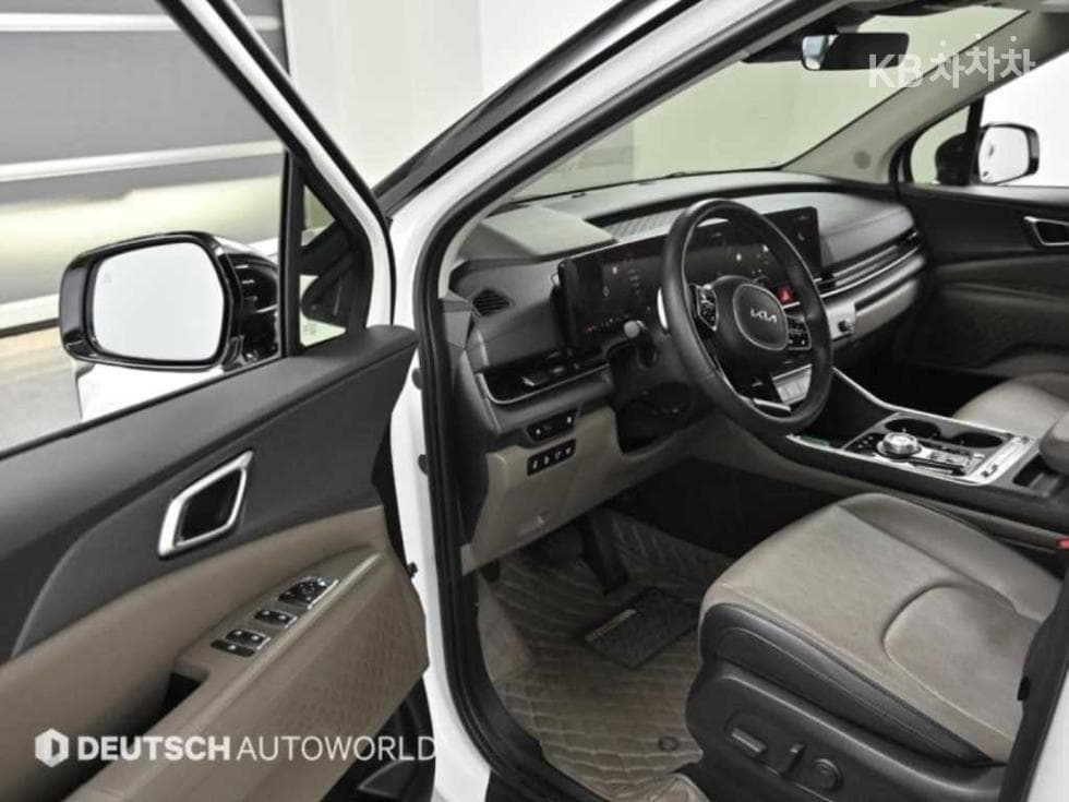 Киа The New (фейслифт) Канивал 4-то поколениеD2.2 9-местен Noblesse - 9