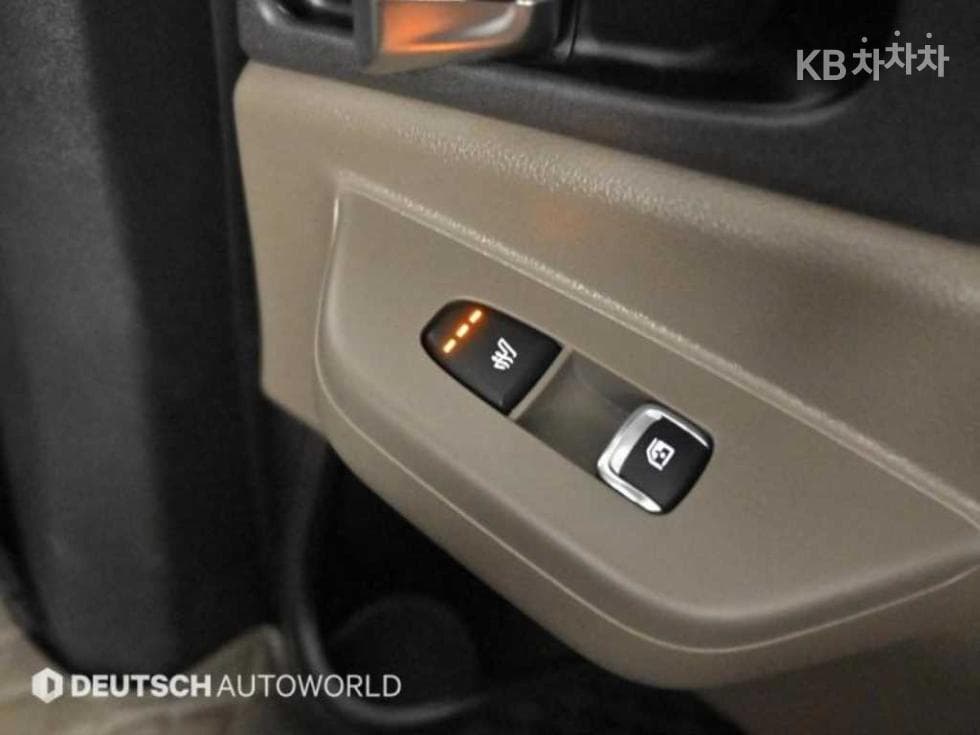 Киа The New (фейслифт) Канивал 4-то поколениеD2.2 9-местен Noblesse - 18