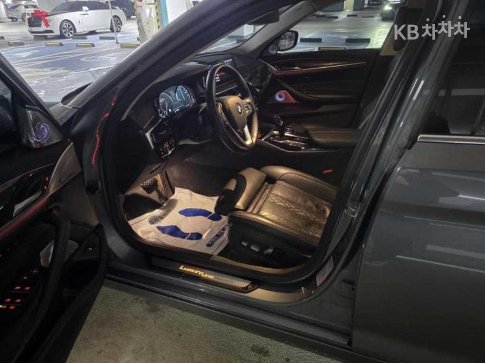 BMW 올New5 Series (G30)530d M Sport - 11