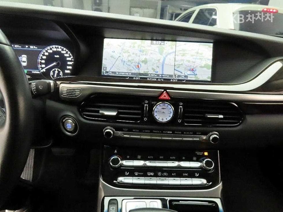 Genesis EQ9003.3 T-GDI AWD Premium Luxury - 9