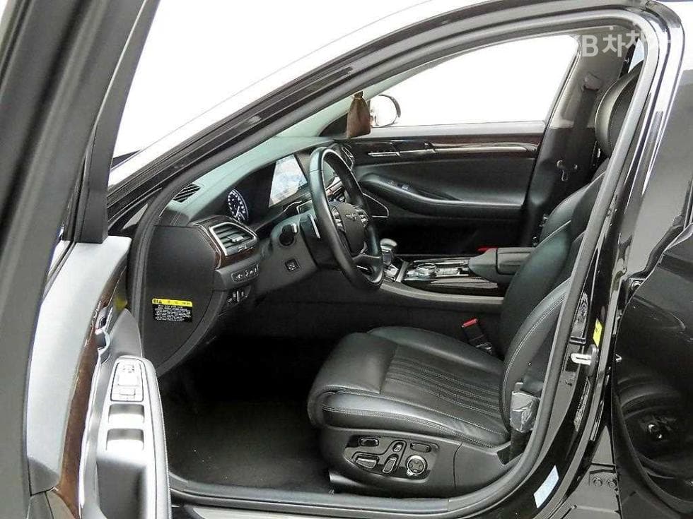 Genesis EQ9003.3 T-GDI AWD Premium Luxury - 13