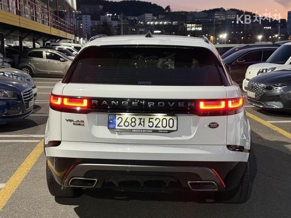 Land Rover Range Rover 벨라3.0 D300 R-Dynamic HSE - 5