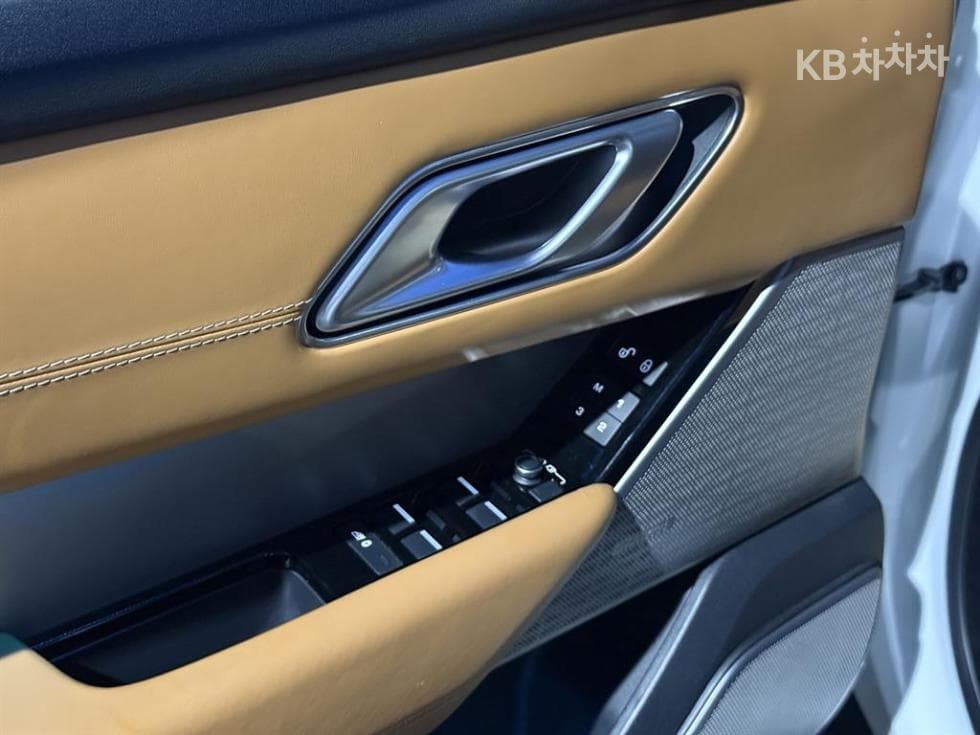 Land Rover Range Rover 벨라3.0 D300 R-Dynamic HSE - 16