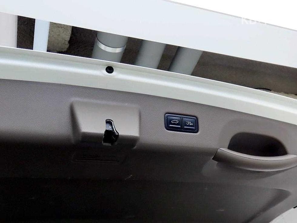 Kia Carnival 4th generationHigh Limousine (Carnival) G3.5 GDI 9-seater Signature - 6