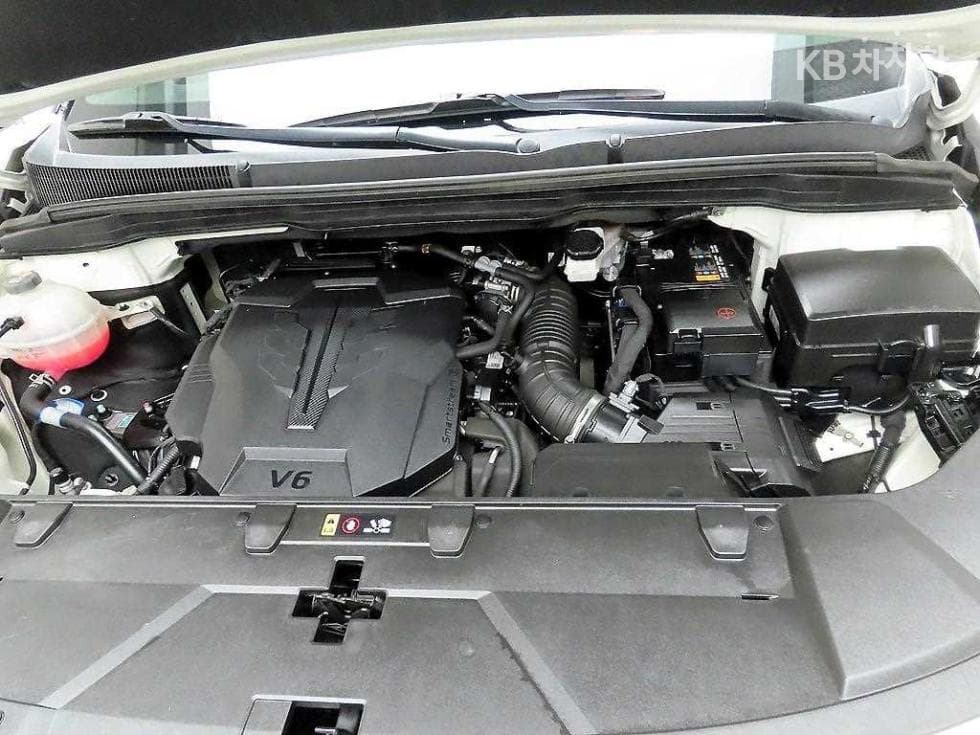 Kia Carnival 4th generationHigh Limousine (Carnival) G3.5 GDI 9-seater Signature - 20