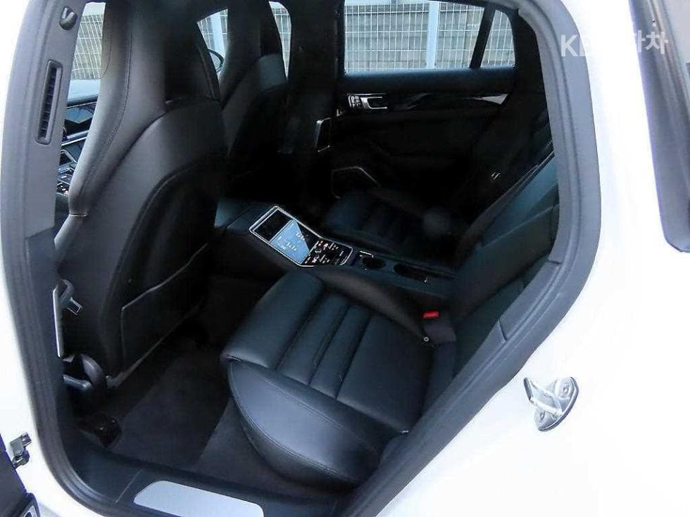 Porsche 파나메라 (971)3.0 4 Стандартен - 6