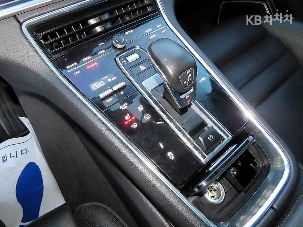 Porsche 파나메라 (971)3.0 4 Стандартен - 10