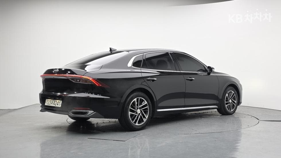 Hyundai The New (facelift) Grandeur (Azera)2.5 Premium - 4