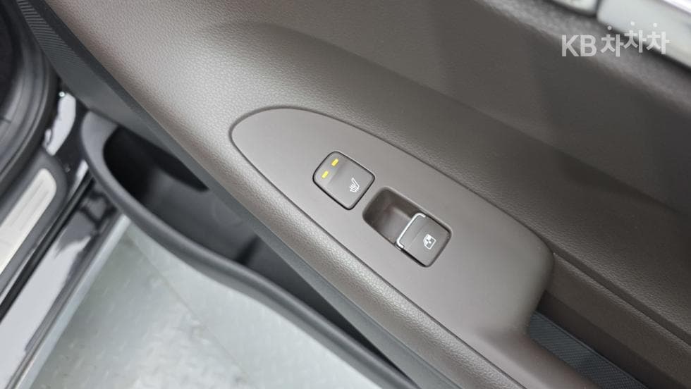 Hyundai The New (facelift) Grandeur (Azera)2.5 Premium - 9