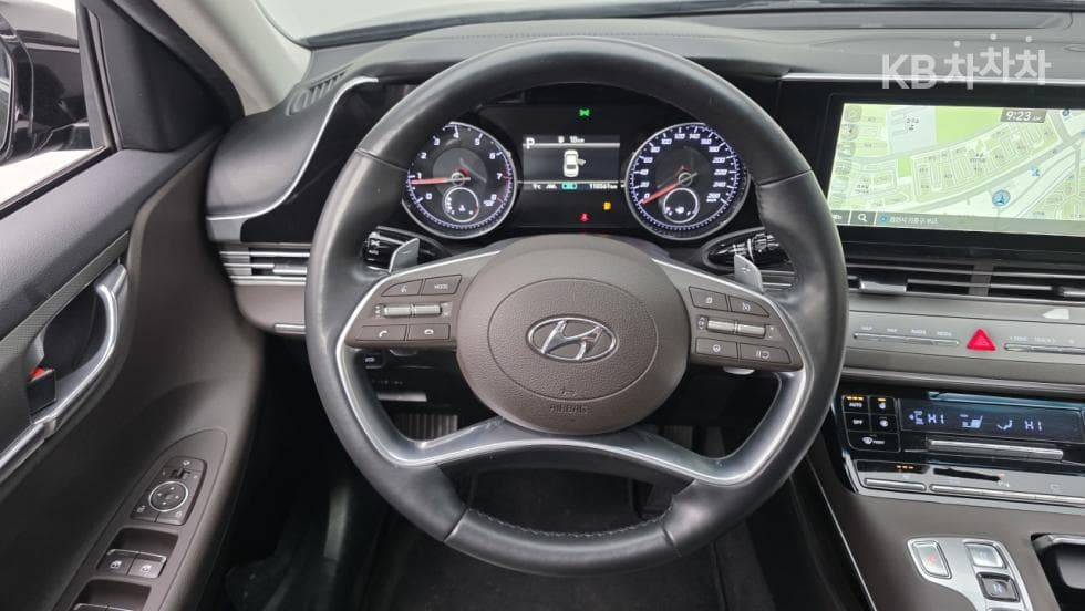 Hyundai The New (facelift) Grandeur (Azera)2.5 Premium - 12
