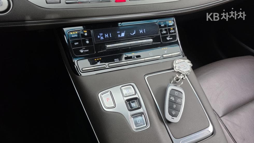 Hyundai The New (facelift) Grandeur (Azera)2.5 Premium - 20