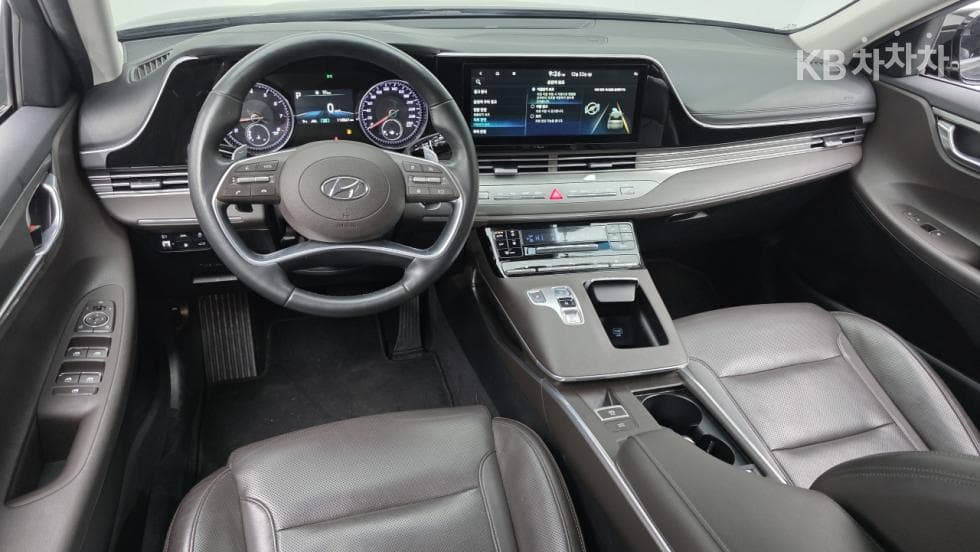 Hyundai The New (facelift) Grandeur (Azera)2.5 Premium - 23