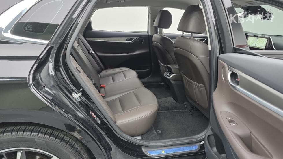 Hyundai The New (facelift) Grandeur (Azera)3.3 Premium - 8