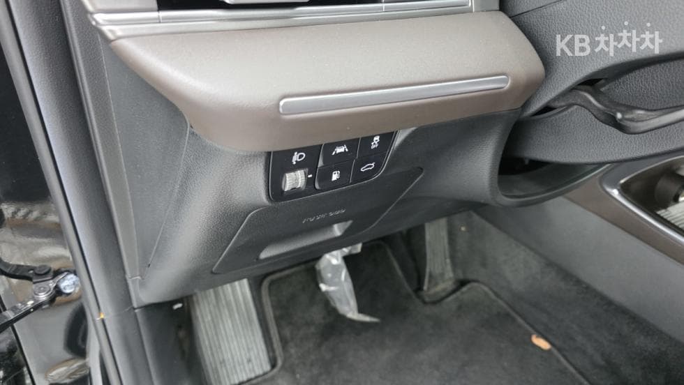 Hyundai The New (facelift) Grandeur (Azera)3.3 Premium - 17