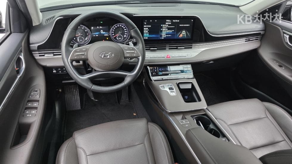 Hyundai The New (facelift) Grandeur (Azera)3.3 Premium - 23