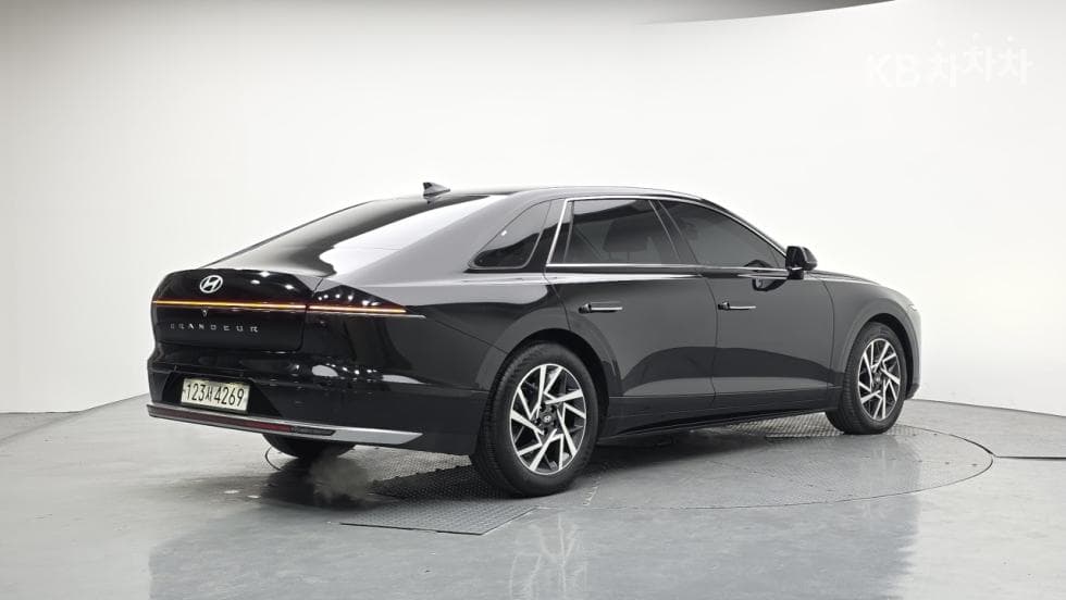 Hyundai The All New Grandeur (Azera)3.5 Gasoline 2WD Exclusive - 2