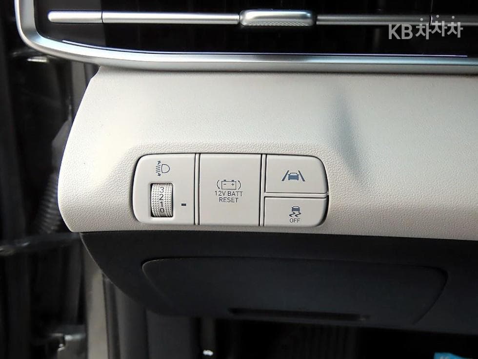 Hyundai All New Avante (Elantra) Hybrid(CN7)Inspiration - 12