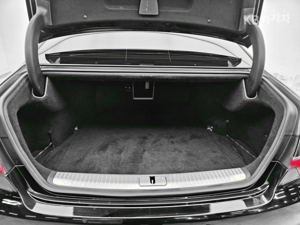 Kia The New (facelift) K9(Second generation)3.3 T-GDI AWD 플래티넘 - 20