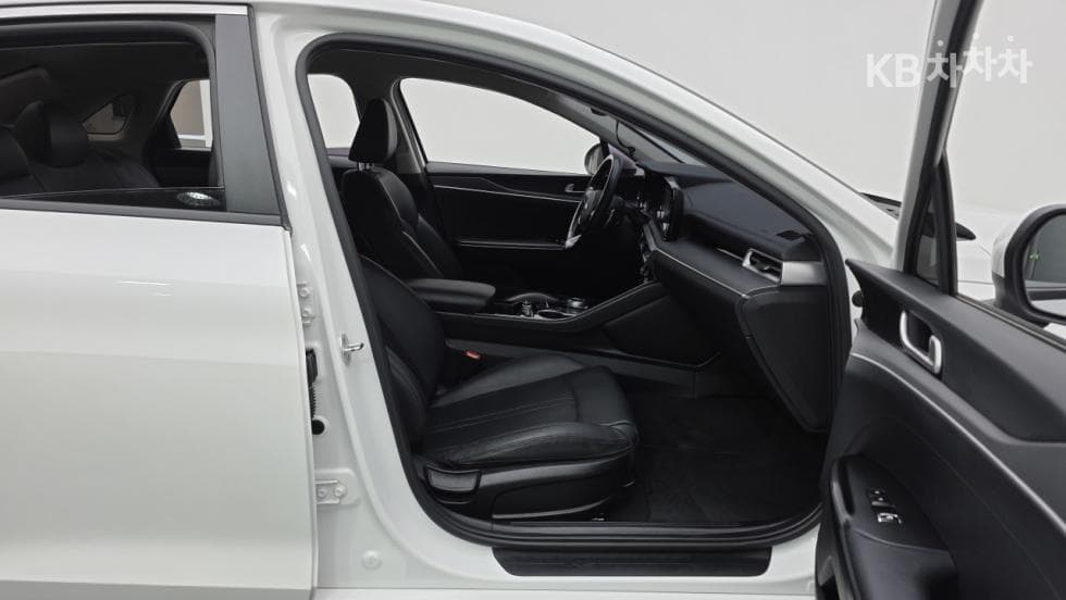 Kia K5 3rd Gen2.0 LPI Rent-car Standard - 7