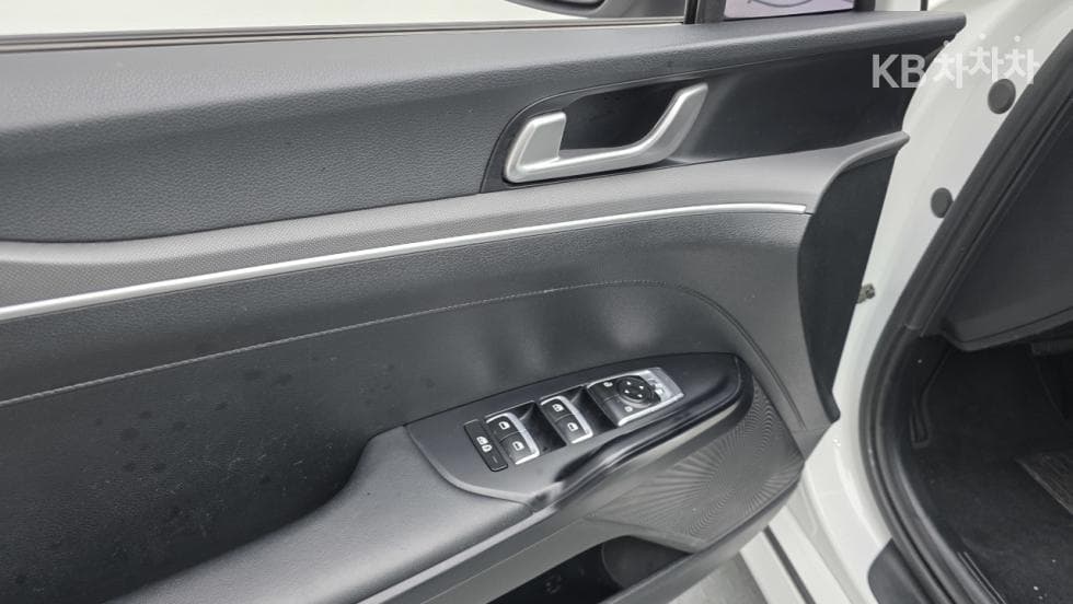 Kia K5 3rd Gen2.0 LPI Rent-car Standard - 14