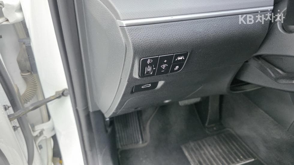 Kia K5 3rd Gen2.0 LPI Rent-car Standard - 15