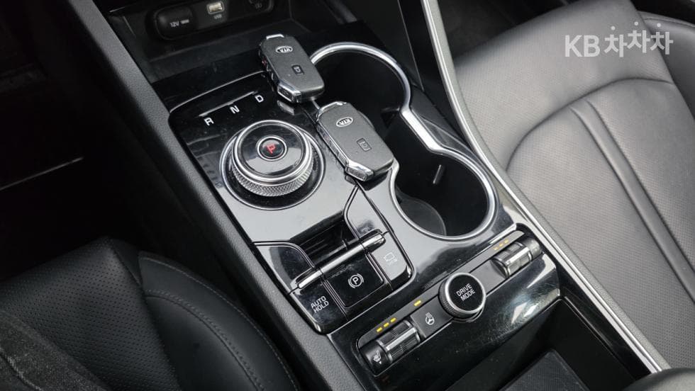 Kia K5 3rd Gen2.0 LPI Rent-car Standard - 18