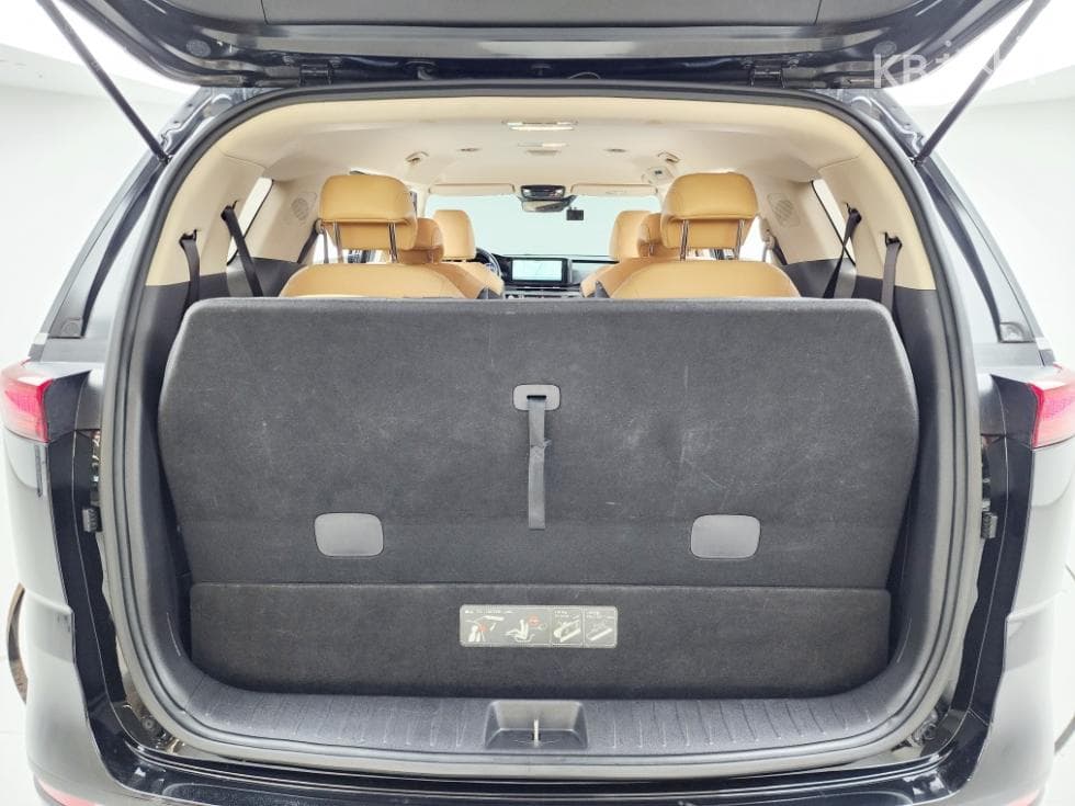 Kia Carnival 4th generationD2.2 9-seater Prestige - 6