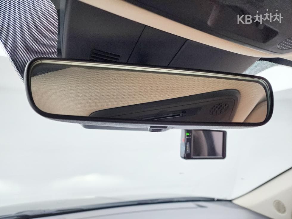 Kia Carnival 4th generationD2.2 9-seater Prestige - 18