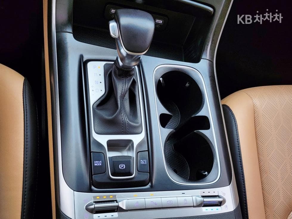 Kia Carnival 4th generationD2.2 9-seater Prestige - 20