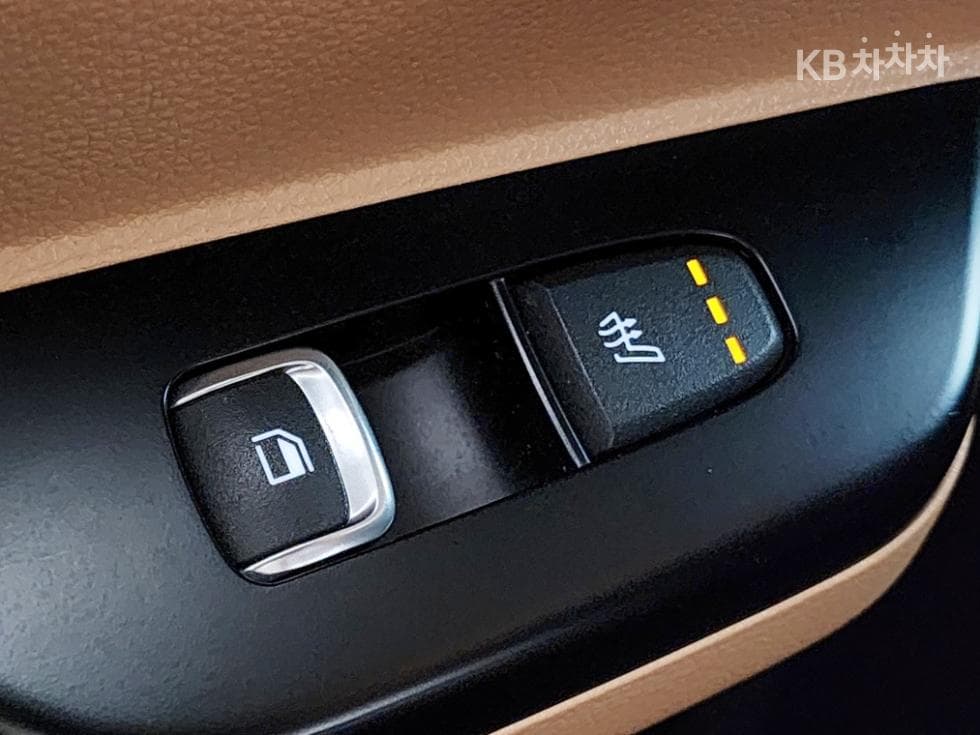 Kia Carnival 4th generationD2.2 9-seater Prestige - 22