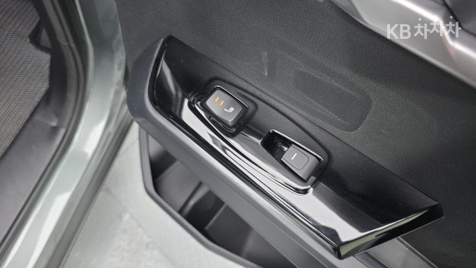 KG Mobility 토레스(J100)1.5 GDI Turbo T7 - 9