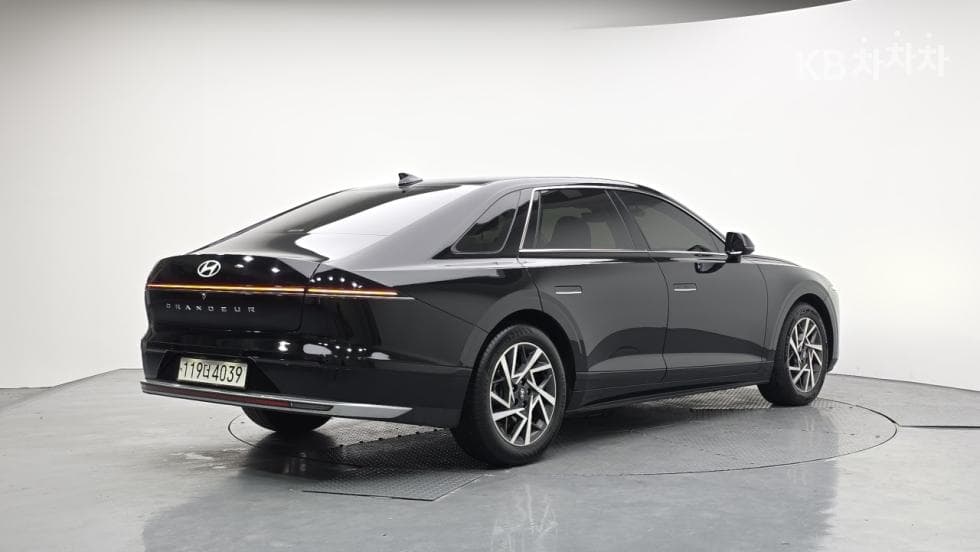 Hyundai The All New Grandeur (Azera)2.5L gasoline 2WD Premium - 4