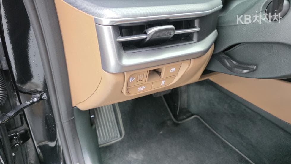 Hyundai The All New Grandeur (Azera)2.5L gasoline 2WD Premium - 17