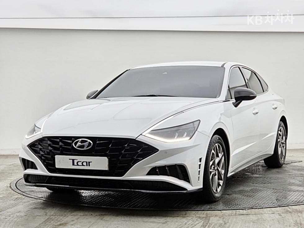 Hyundai Sonata (DN8) 2.0 Premium Plus - Image 1